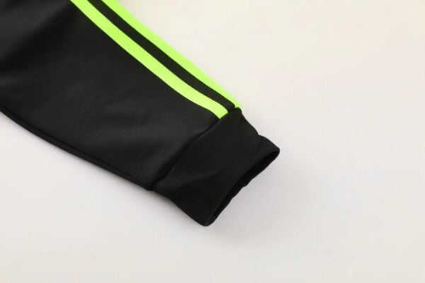 24-25 Manchester United Jacket Tracksuit - Image 3