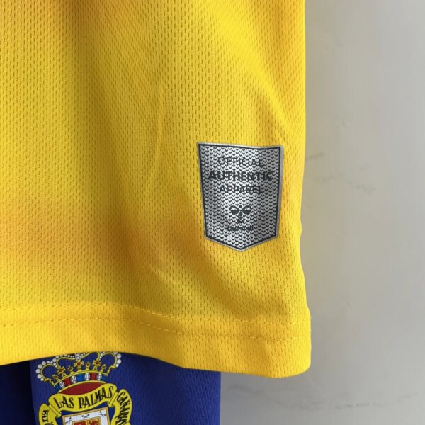 23-24 UD Las Palmas Home Kids Kit - Image 3