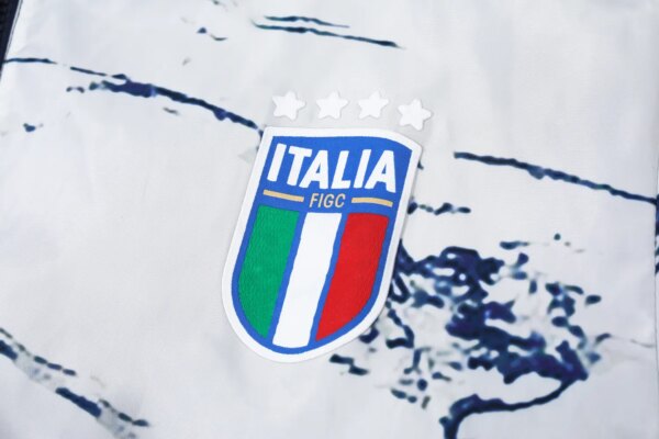 2023 Italy Player Hooded Windbreaker S-XXL - Image 8