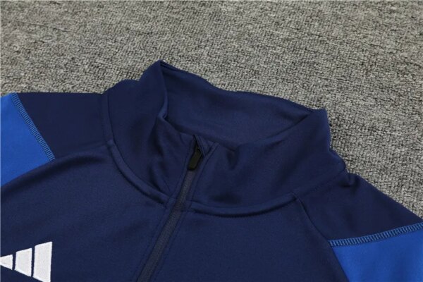 23-24 Manchester United Training Suit - Image 4