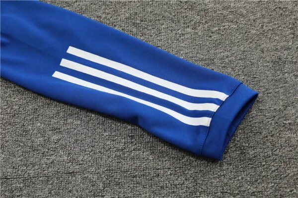 23-24 Manchester United Training Suit - Image 9
