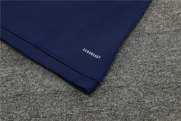 23-24 Manchester United Training Suit - Image 11