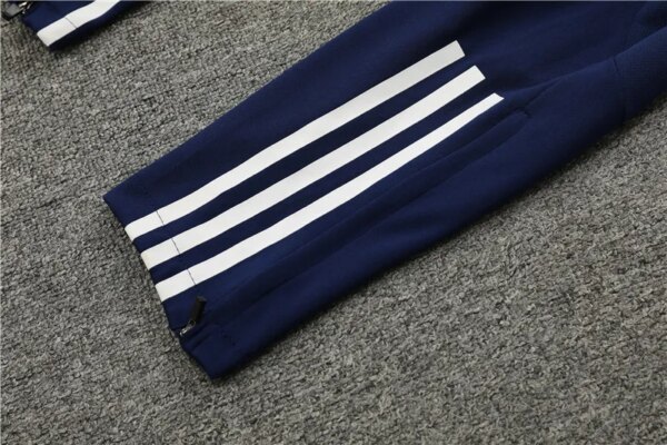 23-24 Manchester United Training Suit - Image 18