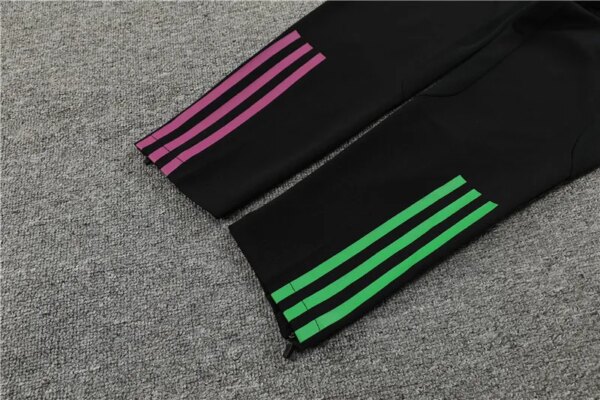 23-24 Bayern Munich Training Suit - Image 13