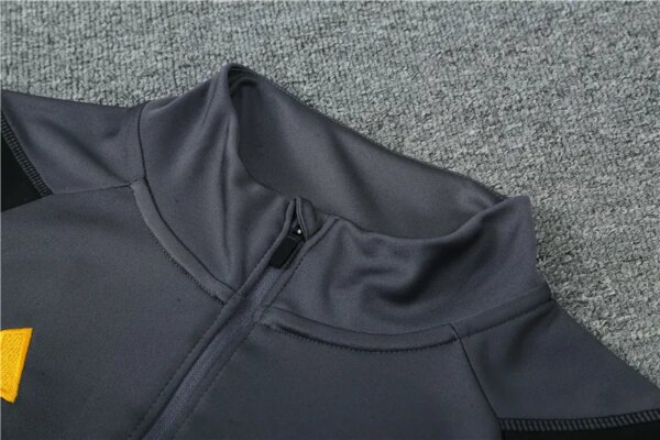 23-24 Real Madrid Training Suit - Image 5