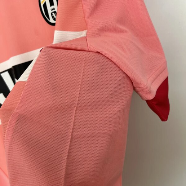 15-16 Juventus Away Retro Jersey - Image 5