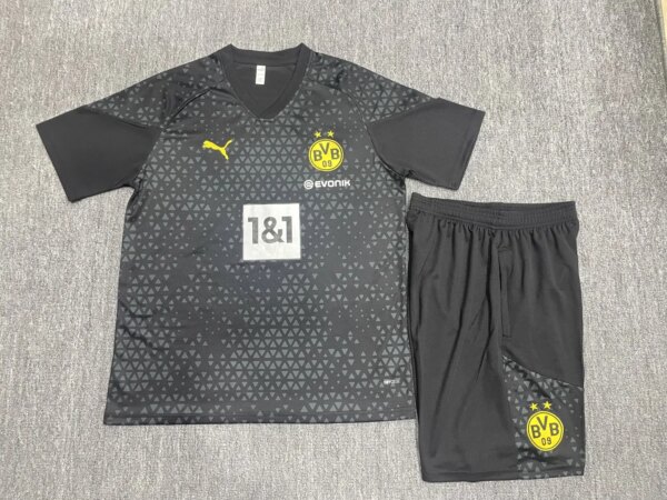 23-24 Borussia Dortmund Short Sleeve Training Suit - Image 4