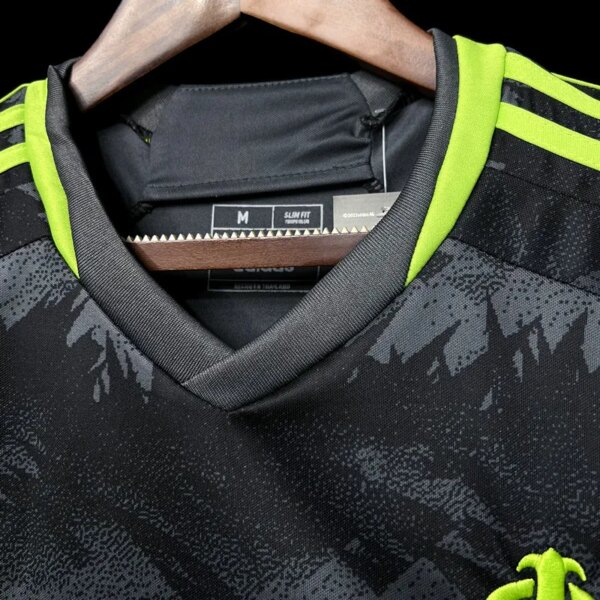 23-24 Internacional Third Fans Jersey - Image 2