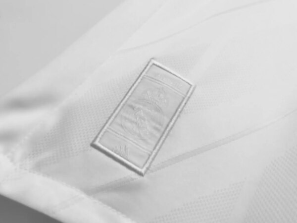 17-18 Real Madrid Home Retro Jersey - Image 6