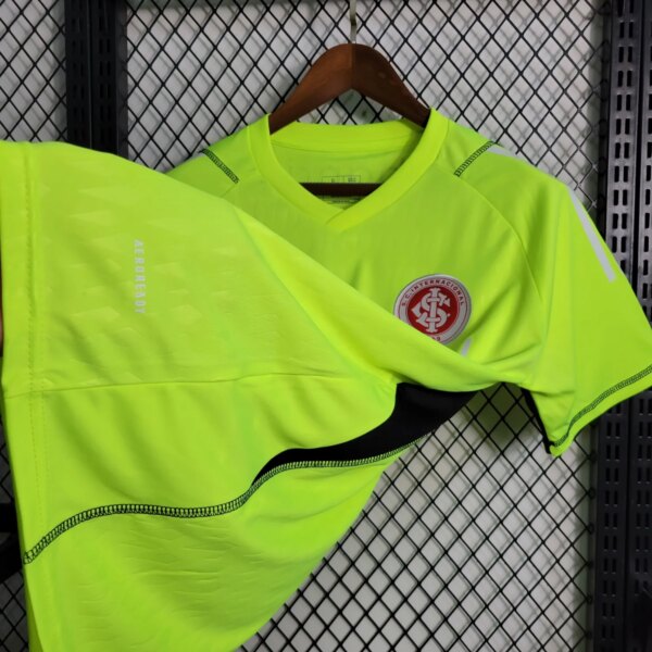 23-24 Internacional Goalkeeper Fans Jersey - Image 5