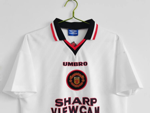 1996-97 Manchester United Away Retro Jersey - Image 6