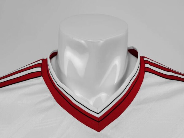 1986-88 Manchester United Away Long Sleeve Retro Jersey - Image 3