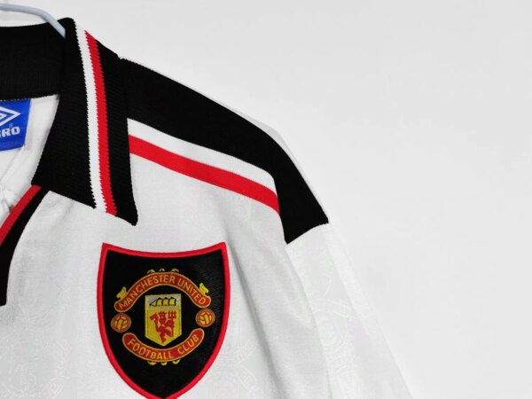 1998-99 Manchester United Away Long Sleeve Retro Jersey - Image 5