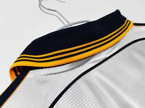 1998-00 Real Madrid Home Retro Jersey - Image 8
