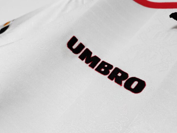 1998-99 Manchester United Away Retro Jersey - Image 7