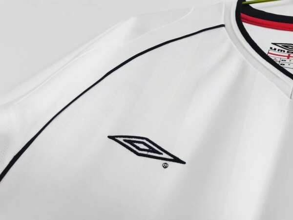 2001-03 England Home Retro Jersey - Image 3