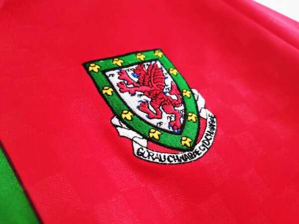 1996-98 Wales Home Retro Jersey - Image 2