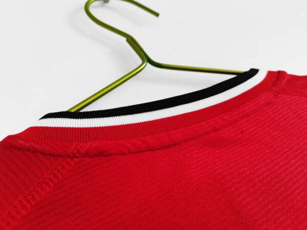 2000-02 Manchester United Home Retro Jersey - Image 8