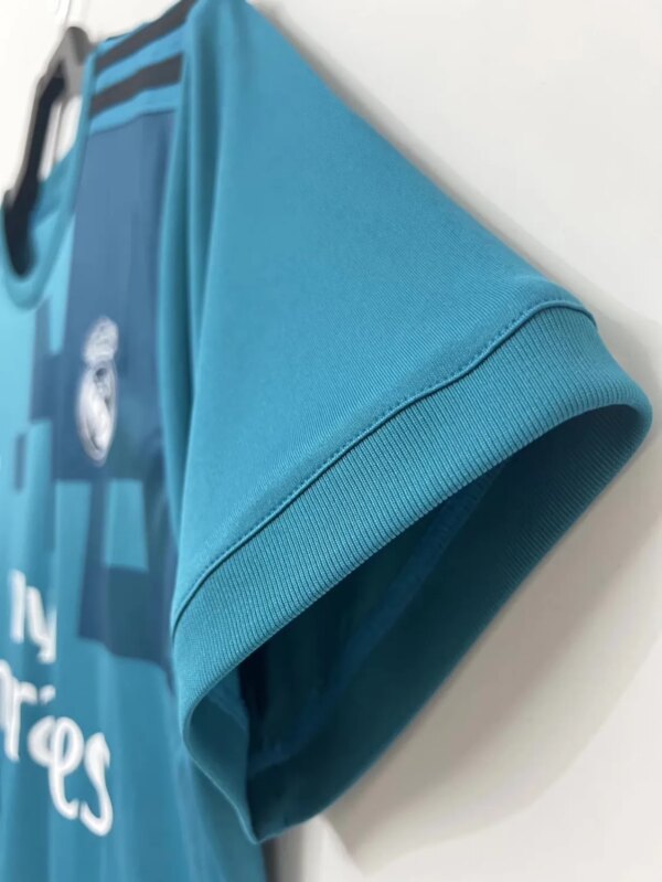 17-18 Real Madrid Third Retro Jersey - Image 3