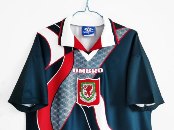 1994-95 Wales Away Retro Jersey - Image 4