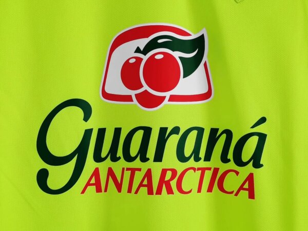 2020 Brazil Training Retro Jersey - Image 2