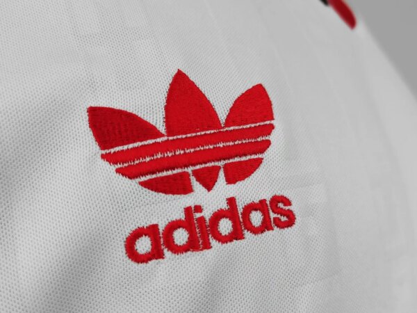 1988-90 Manchester United Away Retro Jersey - Image 4