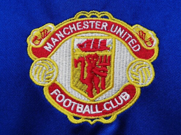 1985 Manchester United Third Retro Jersey - Image 3