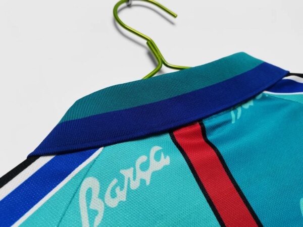 1995-97 Barcelona Away Retro Jersey - Image 6