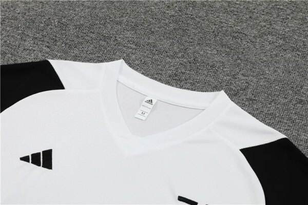 23-24 Juventus Short Sleeve Training Suit - Image 5