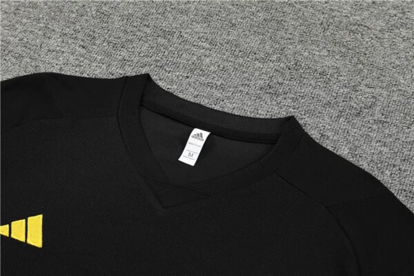 23-24 Juventus Short Sleeve Training Suit - Image 5