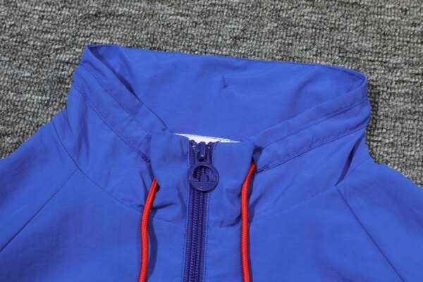 24-25 Bayern Munich Retro Windbreaker Suit - Image 3