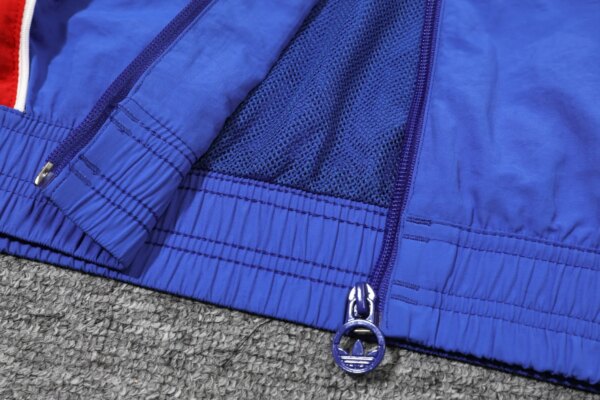 24-25 Bayern Munich Retro Windbreaker Suit - Image 6
