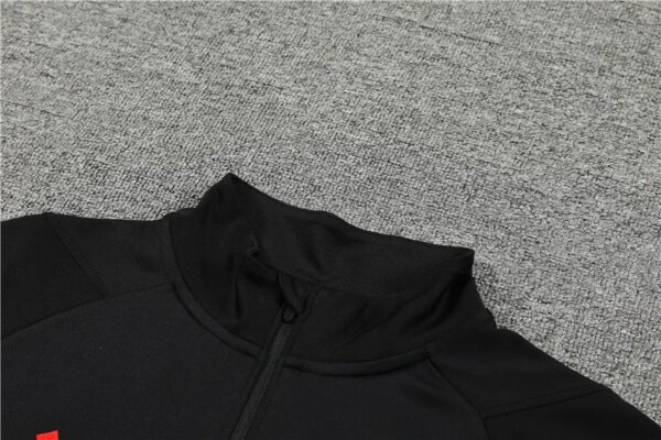 23-24 Manchester United Training Suit - Image 4