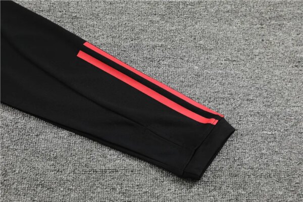 23-24 Manchester United Training Suit - Image 6