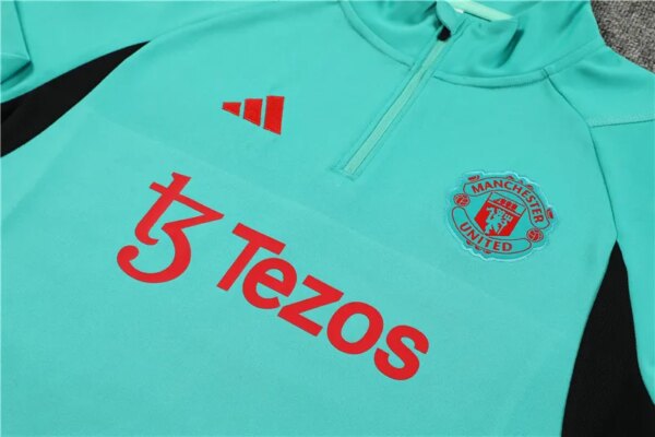 23-24 Manchester United Training Suit - Image 5