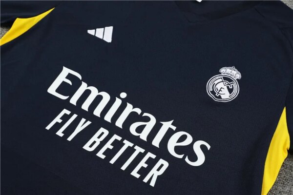23-24 Real Madrid Training Short Sleeve Suit - Image 6