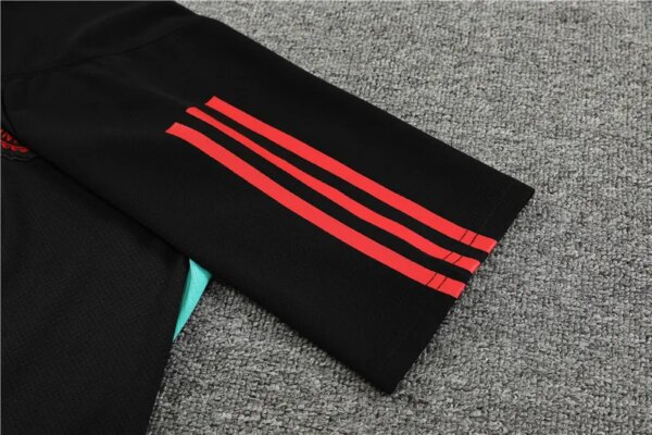 23-24 Manchester United Training Short Sleeve Suit - Image 8