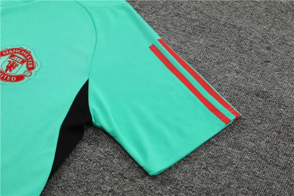 23-24 Manchester United Training Short Sleeve Suit - Image 5