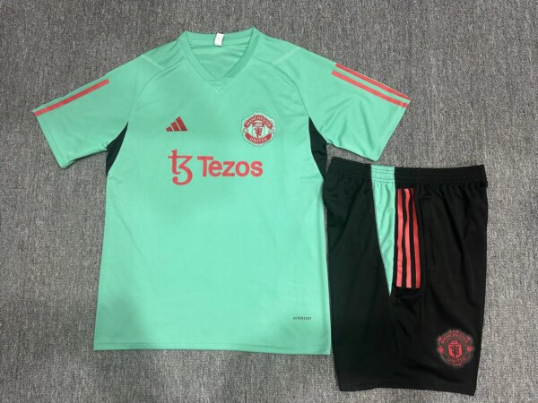 23-24 Manchester United Training Short Sleeve Suit - Image 12