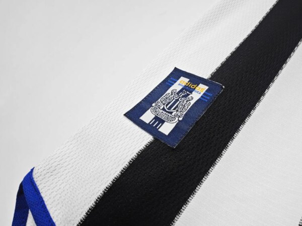 1999-2000 Newcastle United Home Retro Jersey - Image 5