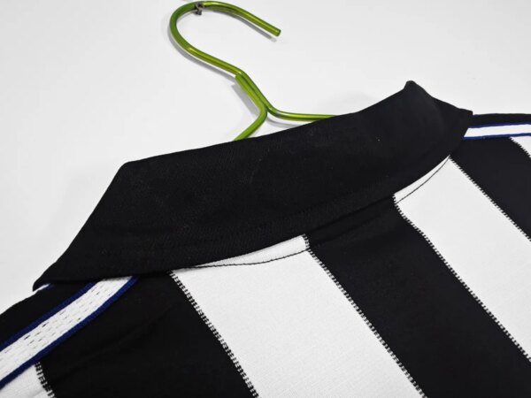 1999-2000 Newcastle United Home Retro Jersey - Image 8