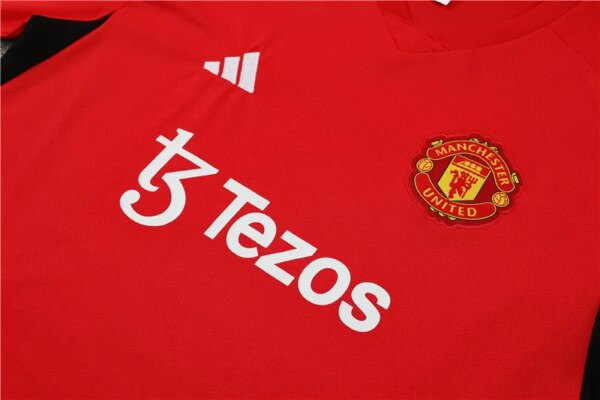 23-24 Manchester United Red Training Short Sleeve Suit - Image 5