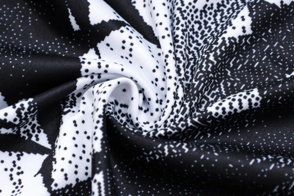 23-24 Juventus Black Training Vest Suit - Image 5