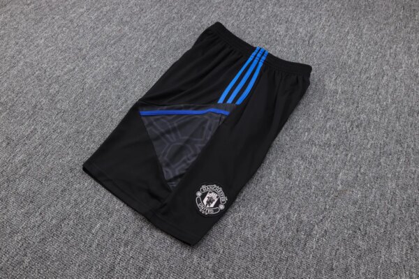 23-24 Manchester United Pink Training Vest Suit - Image 8