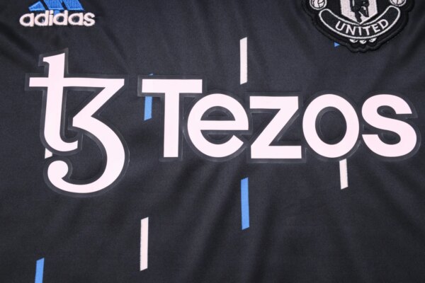 23-24 Manchester United Black Training Vest Suit - Image 3