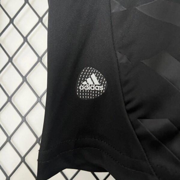 Retro 11-12 Real Madrid Away Kids Kit - Image 2
