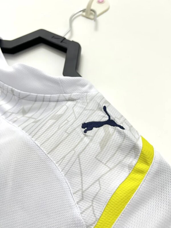 10-11 Tottenham Hotspur Home Retro Jersey - Image 3