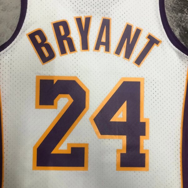 M&N 09-10 Lakers SW White 24#BRYANT - Image 4
