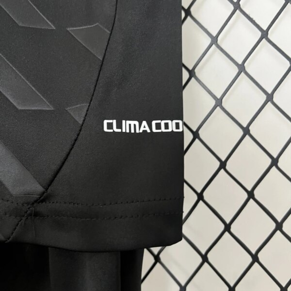 Retro 11-12 Real Madrid Away Kids Kit - Image 3