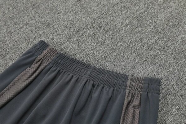 24-25 Real Madrid Training Suit - Image 8